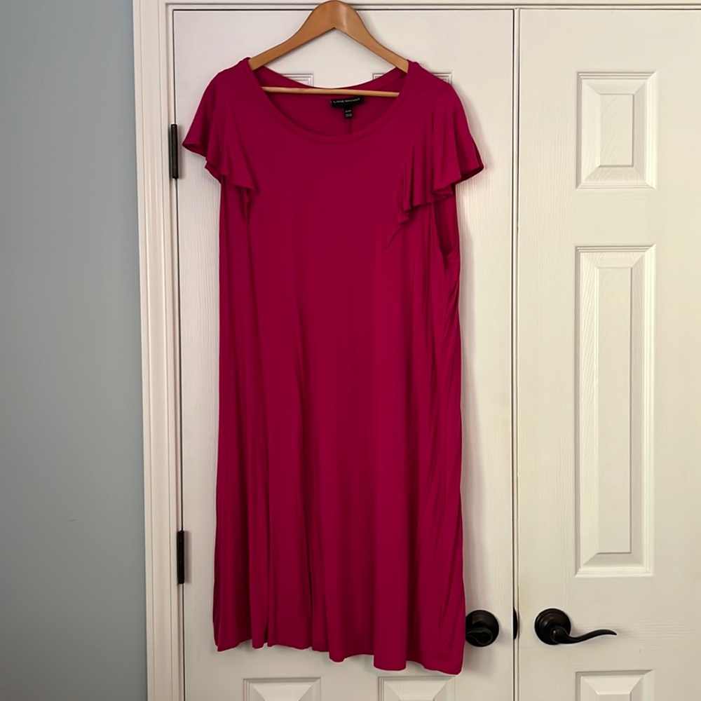 Fuscia flutter sleeve dress. 22/24